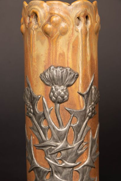 Ensemble de trois vases Art nouveau. 
H....