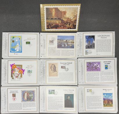 Editions CEF. 
Important lot de feuillets...