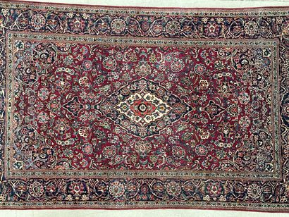 Tapis d'Orient. 
210 x 125 cm.