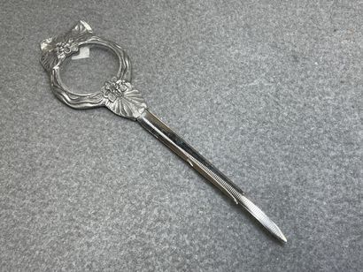 Loupe de bureau formant coupe-papier en métal...