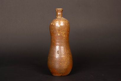 Vase en grès de la Borne ou de Puisaye signé...
