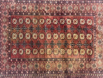 Tapis d'Orient
190 x 130 cm.