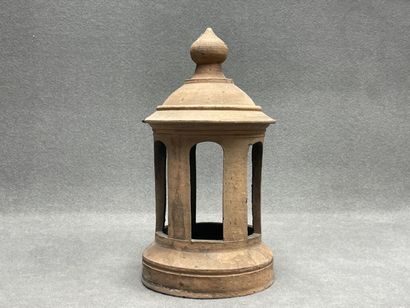 Epis de cheminée en grès.
H: 45 cm. 
D: 22,5...