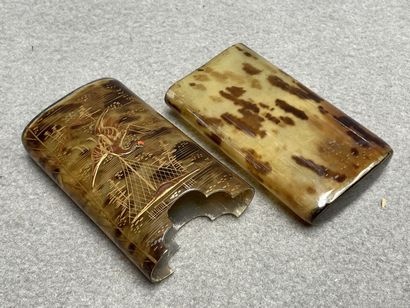 Etui en écaille à décor de hérons. 
Japon...