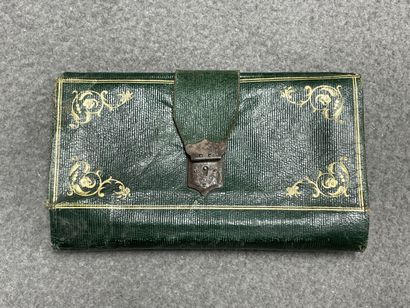 Carnet en cuir. 
Milieu XIX°
15 x 9 cm.