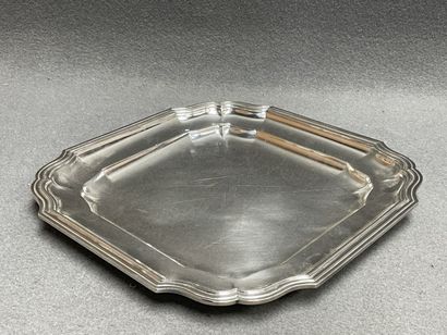 Maison FRIONNET-FRANCOIS. 
Légumier, saucière,...