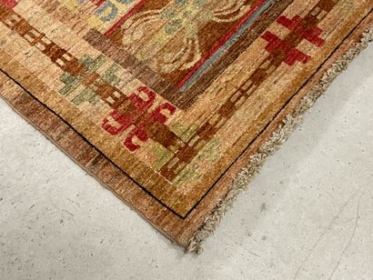 Tapis Pakistan Chobi. 
250 x 170 cm.