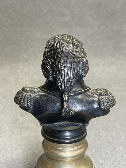 Buste de louis XVIII en bronze patiné, sur...