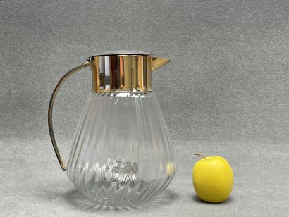 Carafe rafraichissoir en verre et métal argenté
H....