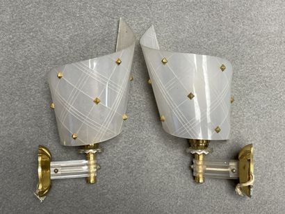Paire d'appliques en métal dor éet rodhoid...