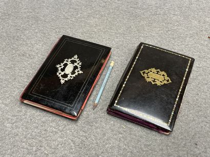 Deux carnets de bal en bois noirci. Napoléon...