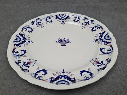 Soupière et son dormant en faience de Rouen
XX°
D:...
