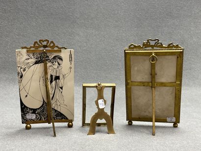 Trois cadres photo en bronze et verre.
20...
