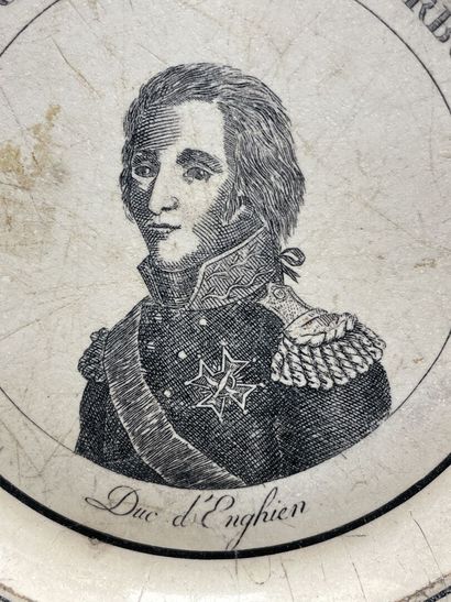 Deux assiettes en faïence de Choisy le roi,...