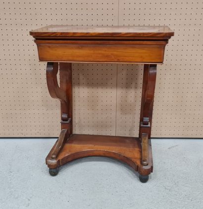 Console étroite.
Epoque Charles X
H: 82 x...