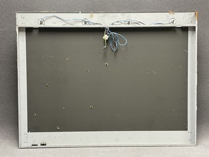 Glace moderne avec quatre spots
70 x 90 ...