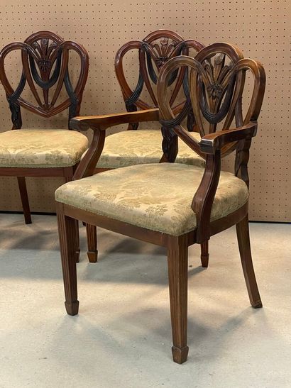 Six chaises et deux fauteuils de style anglais,...