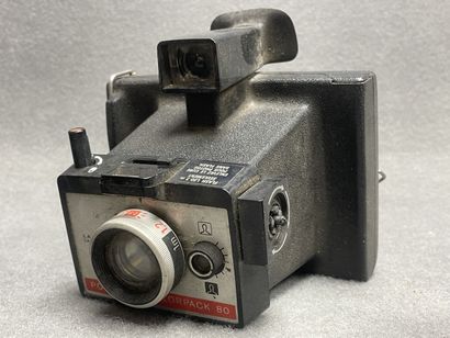 Lot d'appareils photo: Borwnie Flash Camera,...