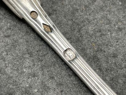 Sept petites cuillères en argent, modèles...