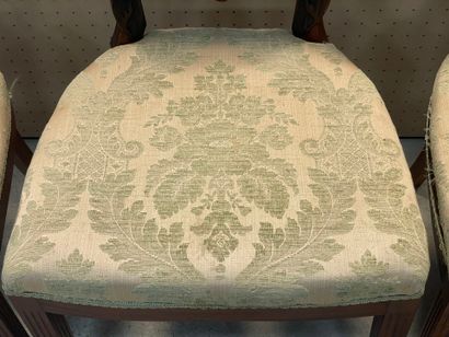 Six chaises et deux fauteuils de style anglais,...