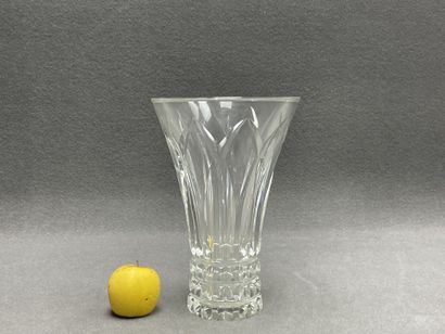 Saint Louis.
Grand vase en cristal.
H. :30...
