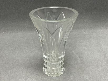 Saint Louis.
Grand vase en cristal.
H. :30...