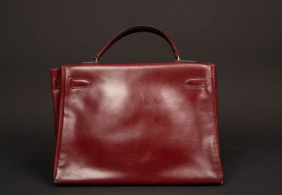 HERMÈS Paris. 
32cm Kelly Sellier bag in...