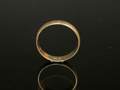 Gold wedding ring .
750°/00 gold
TDD 64 
Weight:...