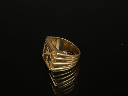 Gold signet ring FP
750°/00 gold.
TDD 60...