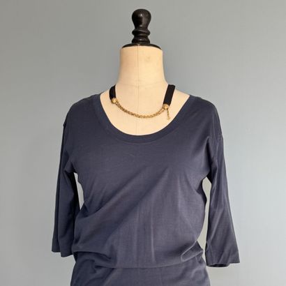 LOUIS VUITTON 
Navy blue T-shirt, 100% cotton,...