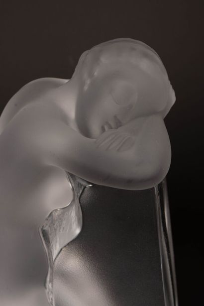 LALIQUE France.
Paire de serre-livres 