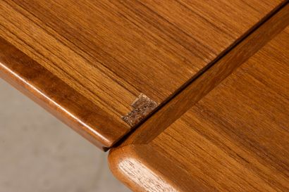 Teak dining table, Italian extensions. 
1960's
72...