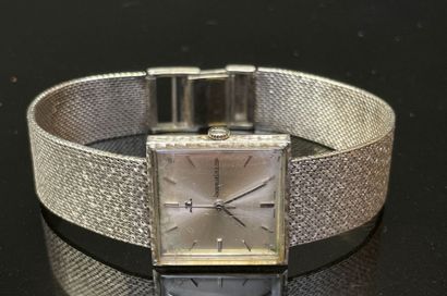 JAEGER LECOULTRE About 1950
Bracelet watch...