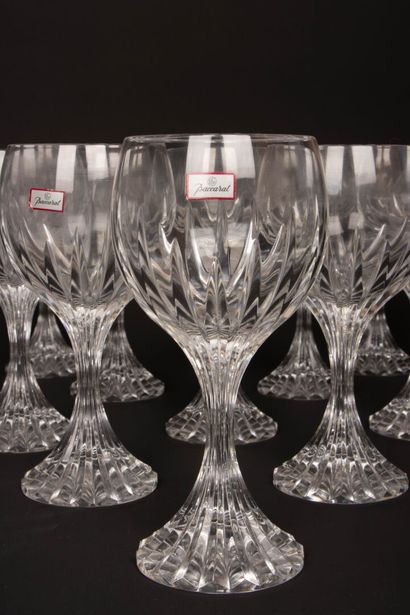 BACCARAT Masséna model. 
49 pieces
-Carafe....