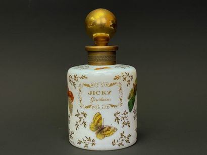 GUERLAIN 
Flacon cylindrique en opaline,...