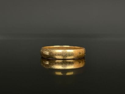 Gold wedding ring .
750°/00 gold
TDD 64 
Weight:...