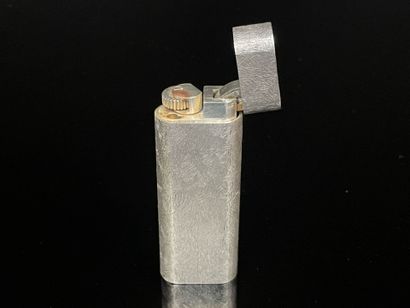 CARTIER Lighter with stone and gas refills
Warranty...
