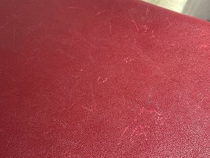 CARTIER Bordeaux leather clutch bag 
13 x...