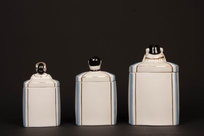 ROBJ (attribué à) : 
Trois pots à épices...