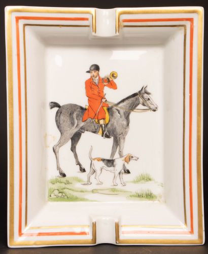 HERMÈS Paris. 
Porcelain ashtray with chasse...