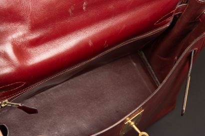 HERMÈS Paris. 
32cm Kelly Sellier bag in...