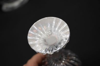 BACCARAT Masséna model. 
49 pieces
-Carafe....