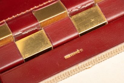HERMÈS Paris. 
Notepad in burgundy box and...