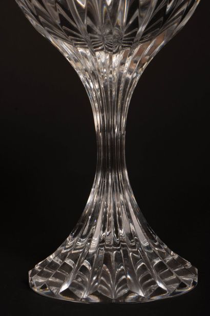 BACCARAT Masséna model. 
49 pieces
-Carafe....