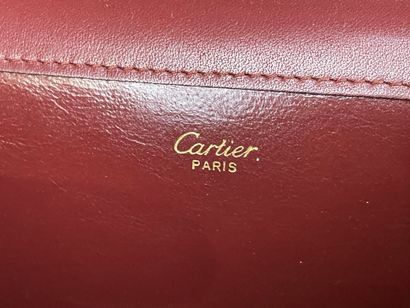CARTIER Hand clutch bag in burgundy leather
18...