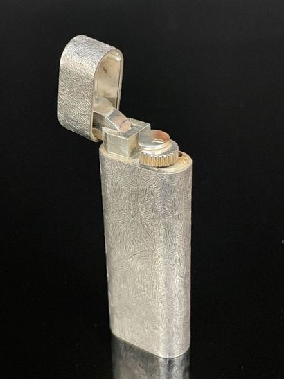CARTIER Lighter with stone and gas refills
Warranty...