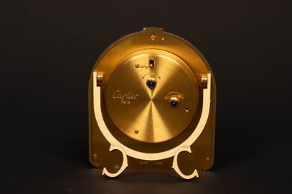 CARTIER Desk clock, gilt metal and burgundy...