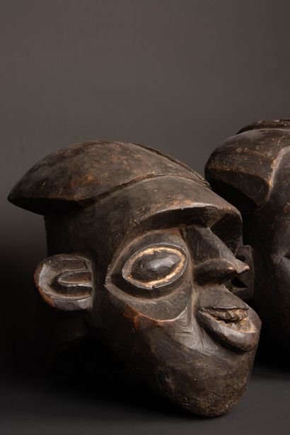 Two Banoune Baniléké haumes
Dance masks....