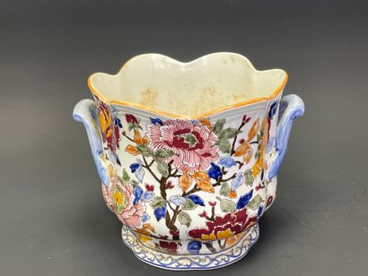 GIEN. 
Cache pot, modèle Pivoine
H. :21 cm....