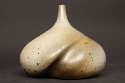 * Deux vases soliflore en grès de Puisaye.
H....